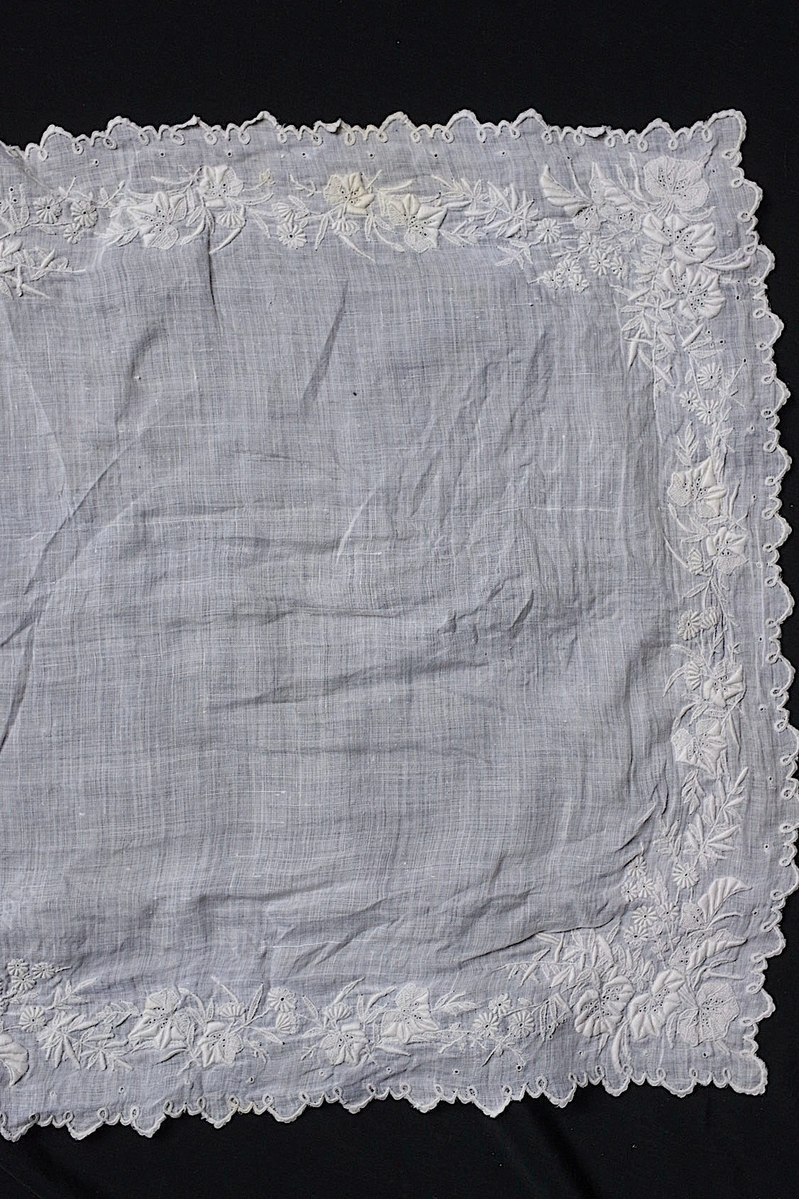 アンティークレース　dentelle ancienne-antique lace　刺繍ハンカチlot 素材用 .FR a l'epoque