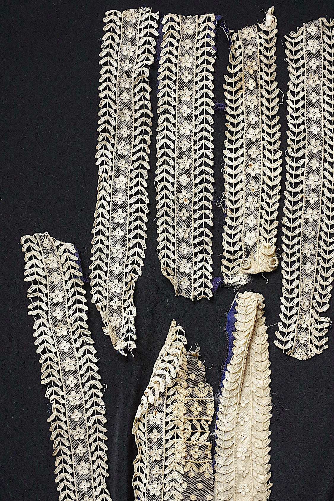 アンティークレース　dentelle ancienne-antique lace　 素材用 .FR a l'epoque