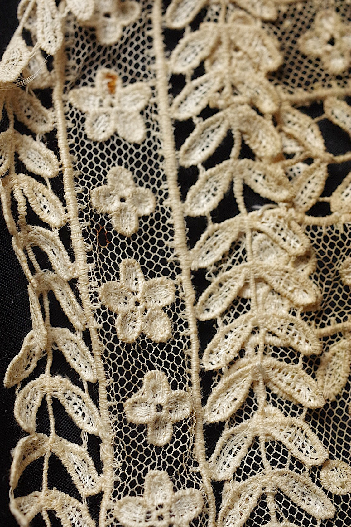 アンティークレース　dentelle ancienne-antique lace　 素材用 .FR a l'epoque