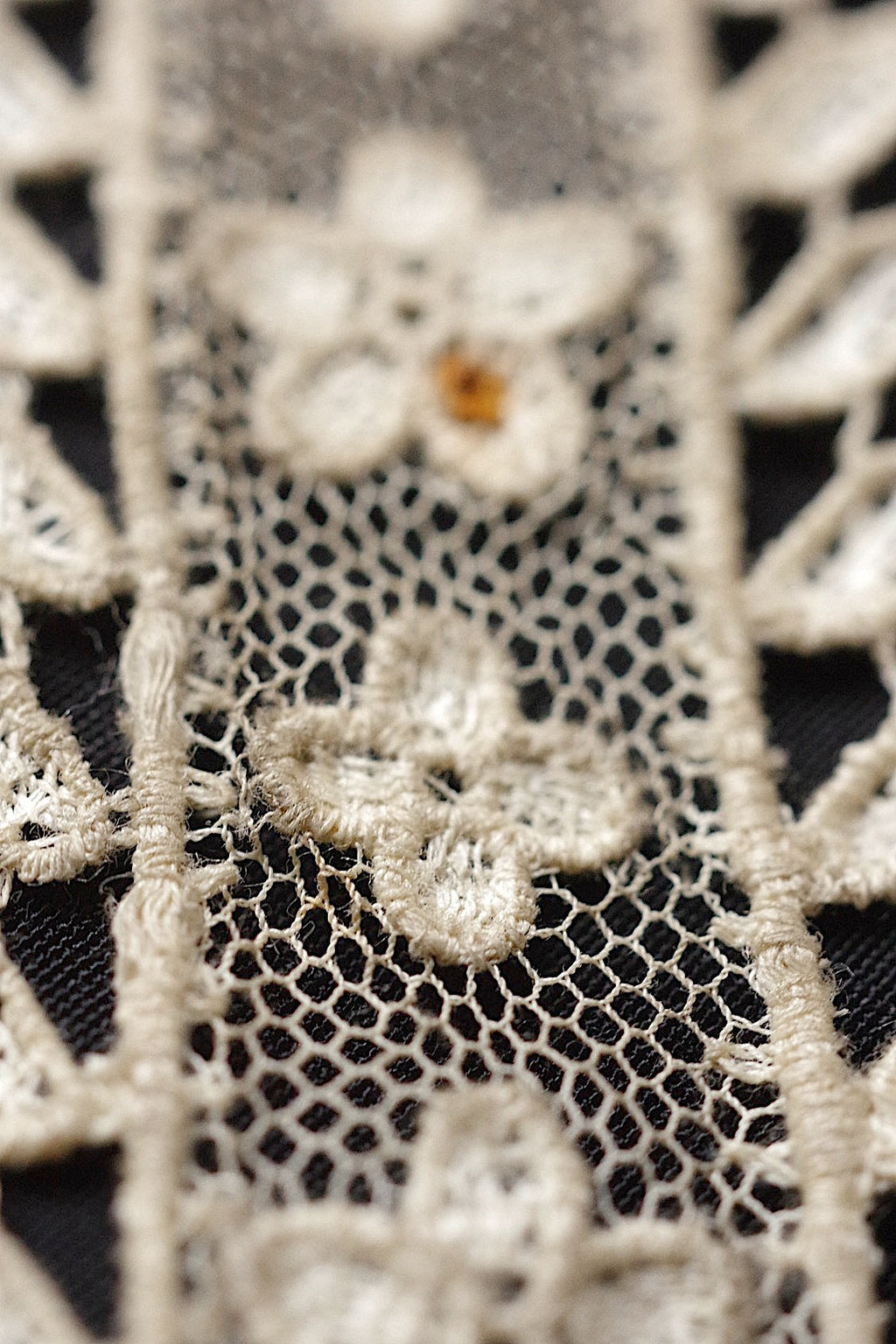 アンティークレース　dentelle ancienne-antique lace　 素材用 .FR a l'epoque