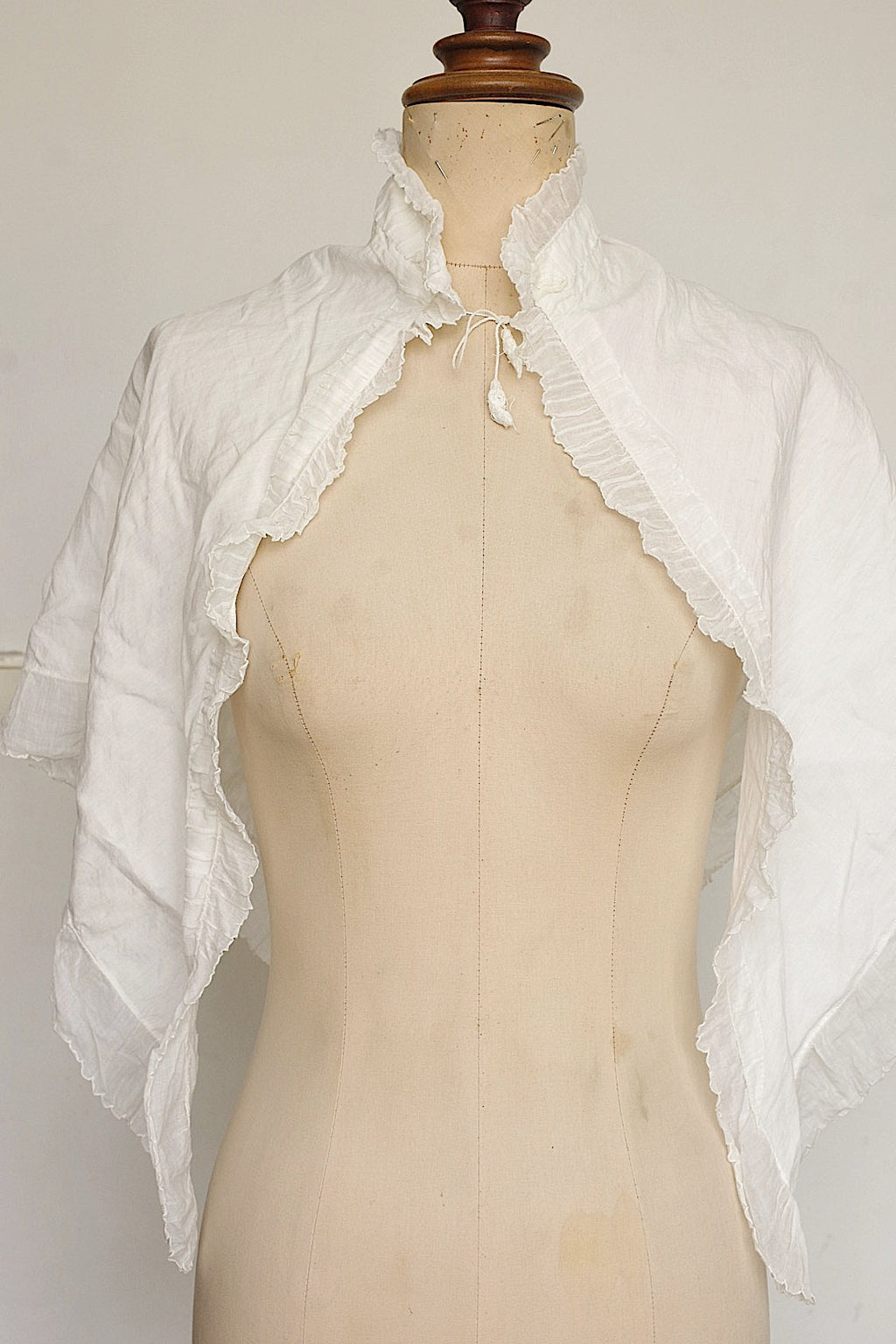 アンティークケープ　antique cape .FR a l'epoque