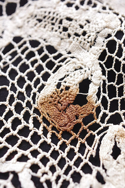アンティークレース　dentelle ancienne 大きめハギレ .FR a l'epoque