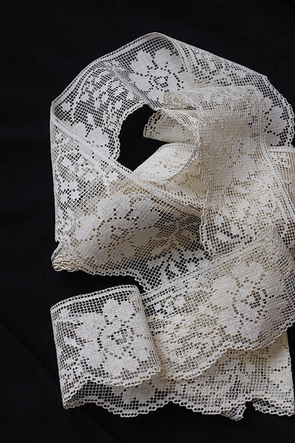 アンティークレース　dentelle ancienne 390cm .FR a l'epoque