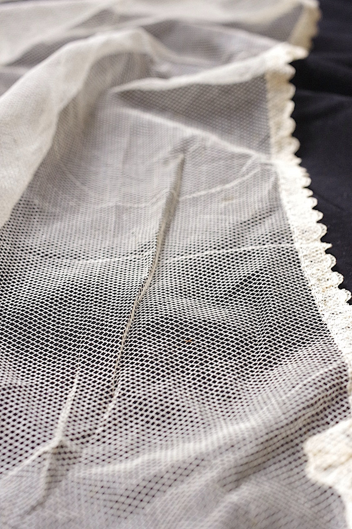 アンティークレース　dentelle ancienne タイ2本 .FR a l'epoque