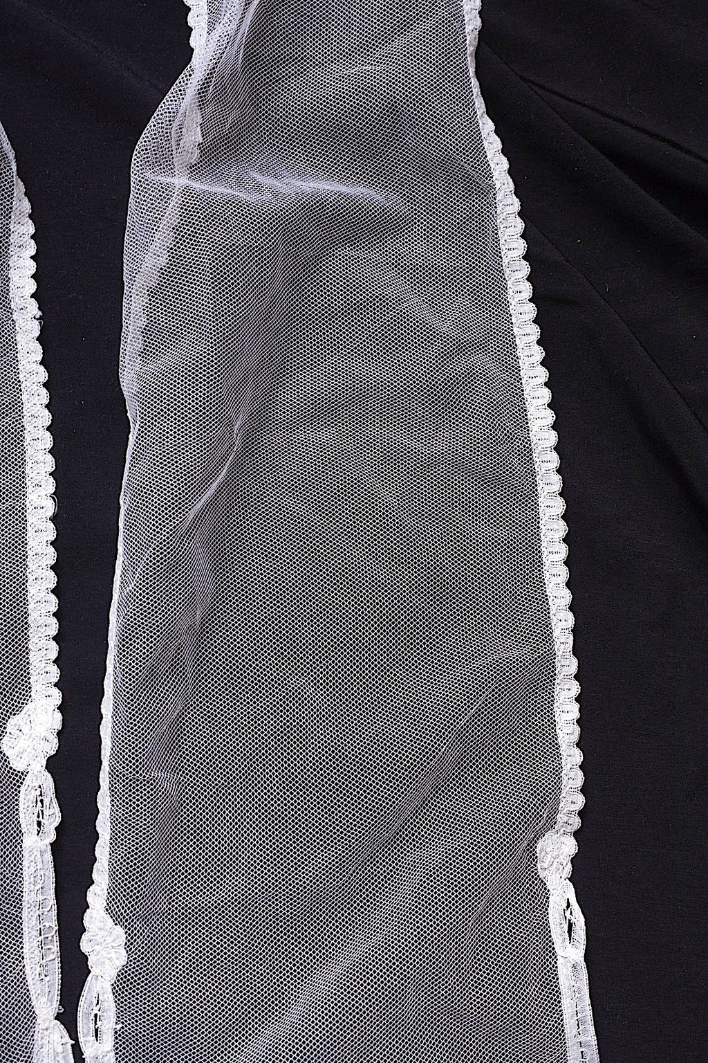 アンティークレース　dentelle ancienne タイ2本 .FR a l'epoque