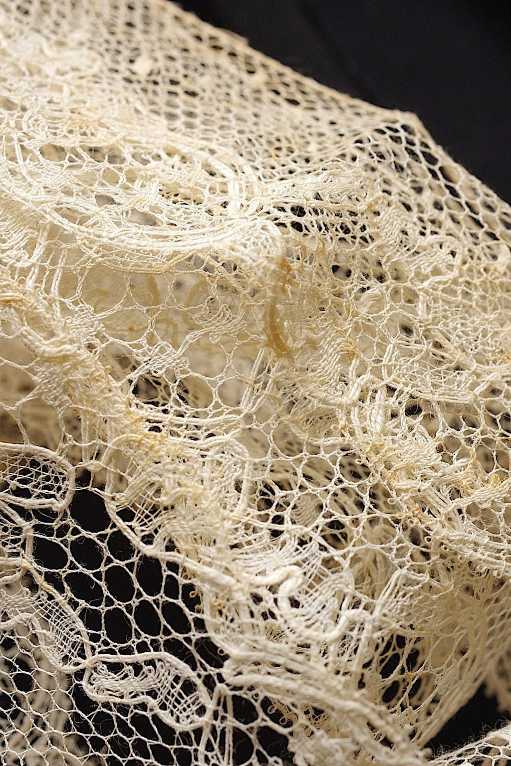 アンティークレース　dentelle ancienneブロンド .FR a l'epoque