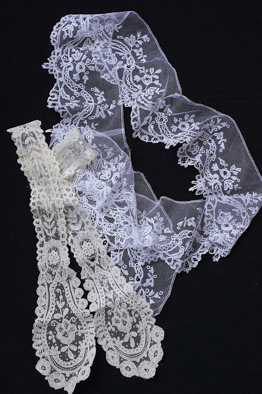 アンティークレース　dentelle ancienne　アプリカッションアングレテール2本 .FR a l'epoque