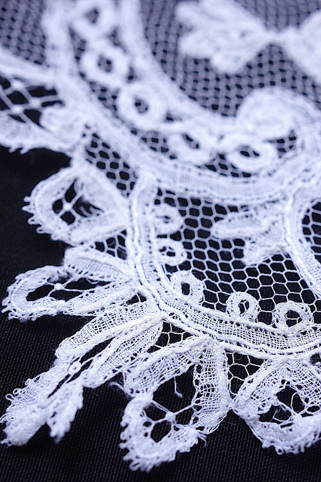 アンティークレース　dentelle ancienne　アプリカッションアングレテール2本 .FR a l'epoque