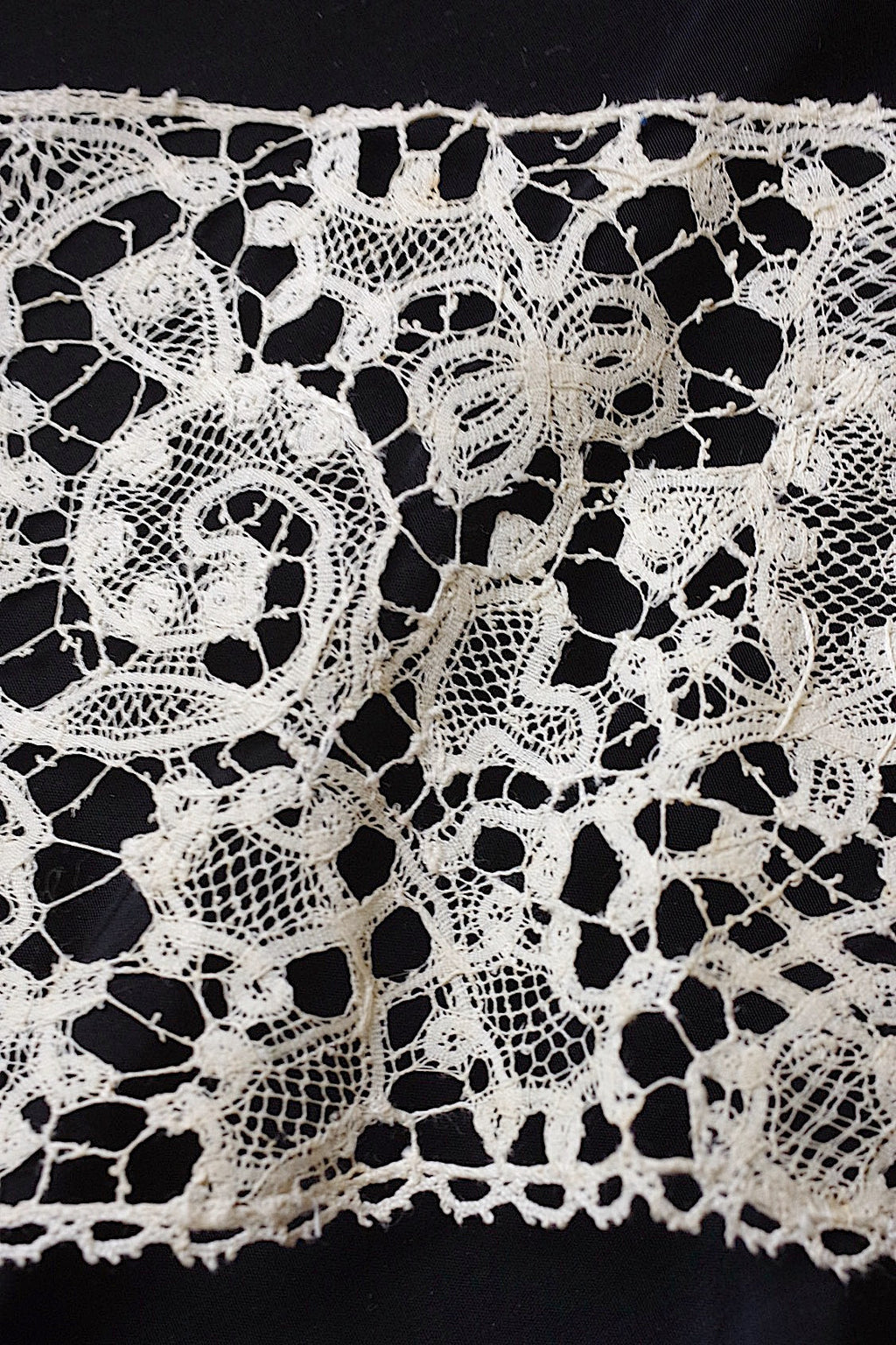 アンティークレース　dentelle ancienne　フレミッシュレース .FR a l'epoque