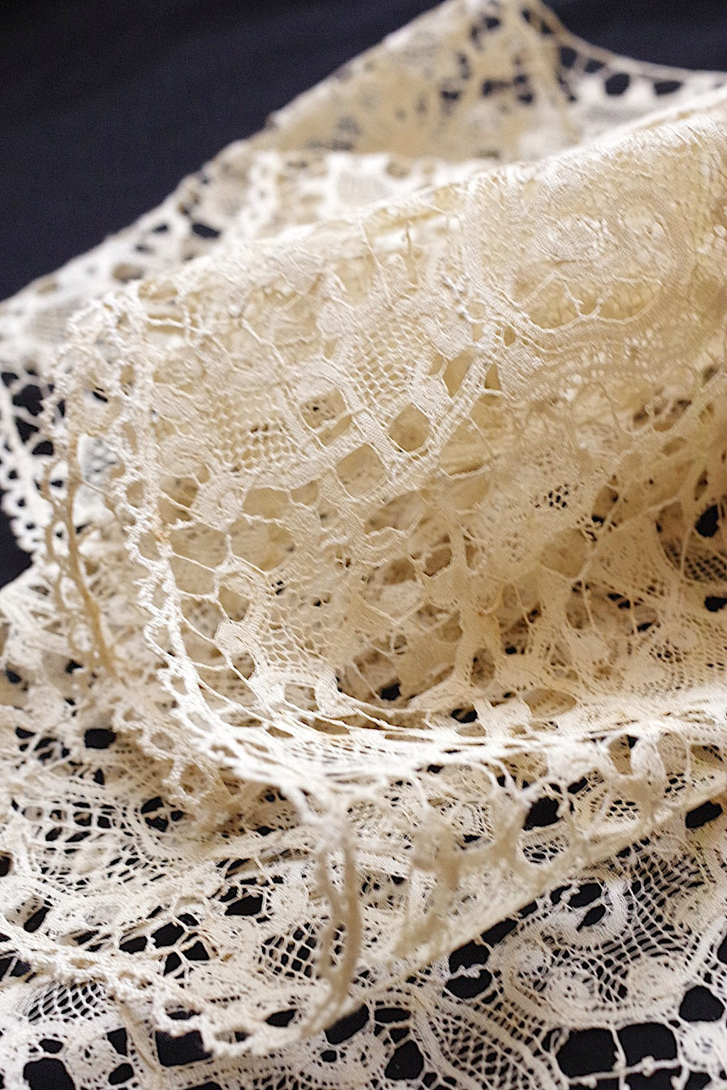 アンティークレース　dentelle ancienne　フレミッシュレース .FR a l'epoque