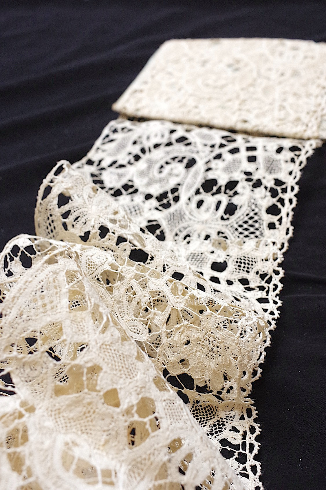 アンティークレース　dentelle ancienne　フレミッシュレース .FR a l'epoque