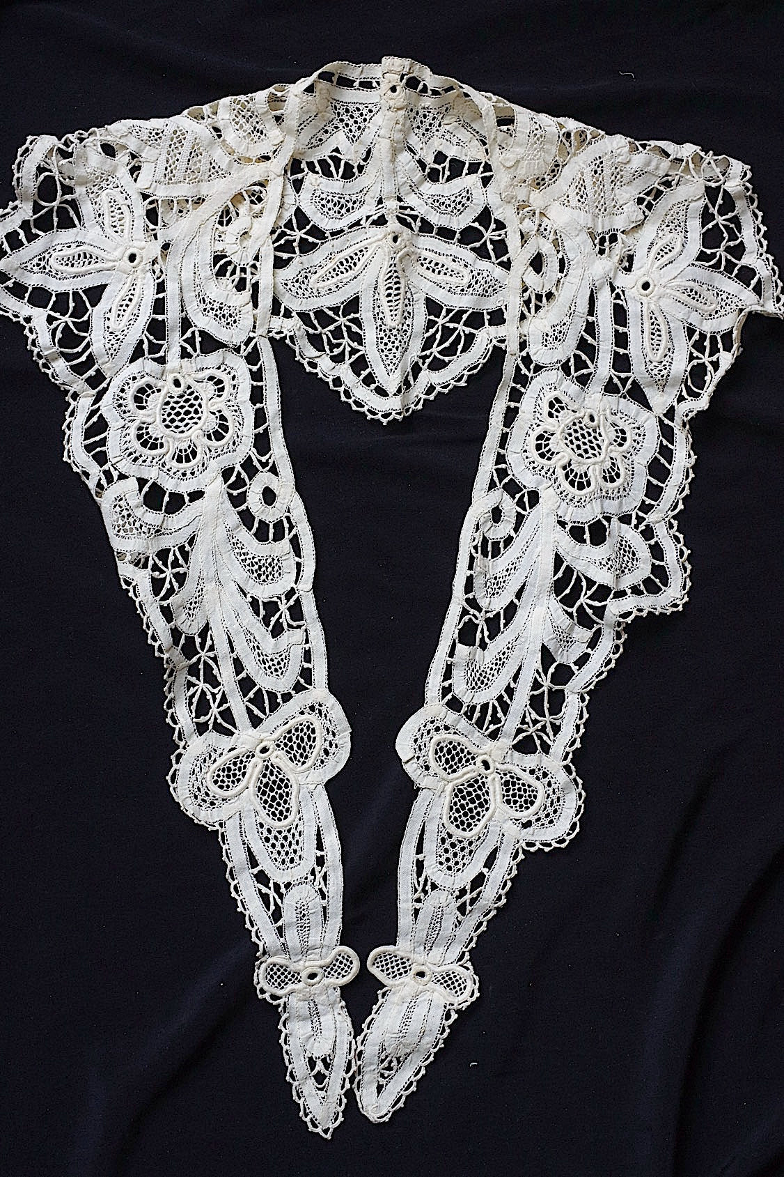 アンティークレース　dentelle ancienne　襟 .FR a l'epoque