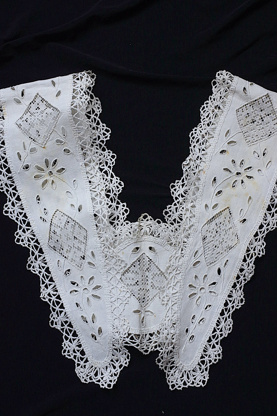 アンティークレース　dentelle ancienne　首周り .FR a l'epoque