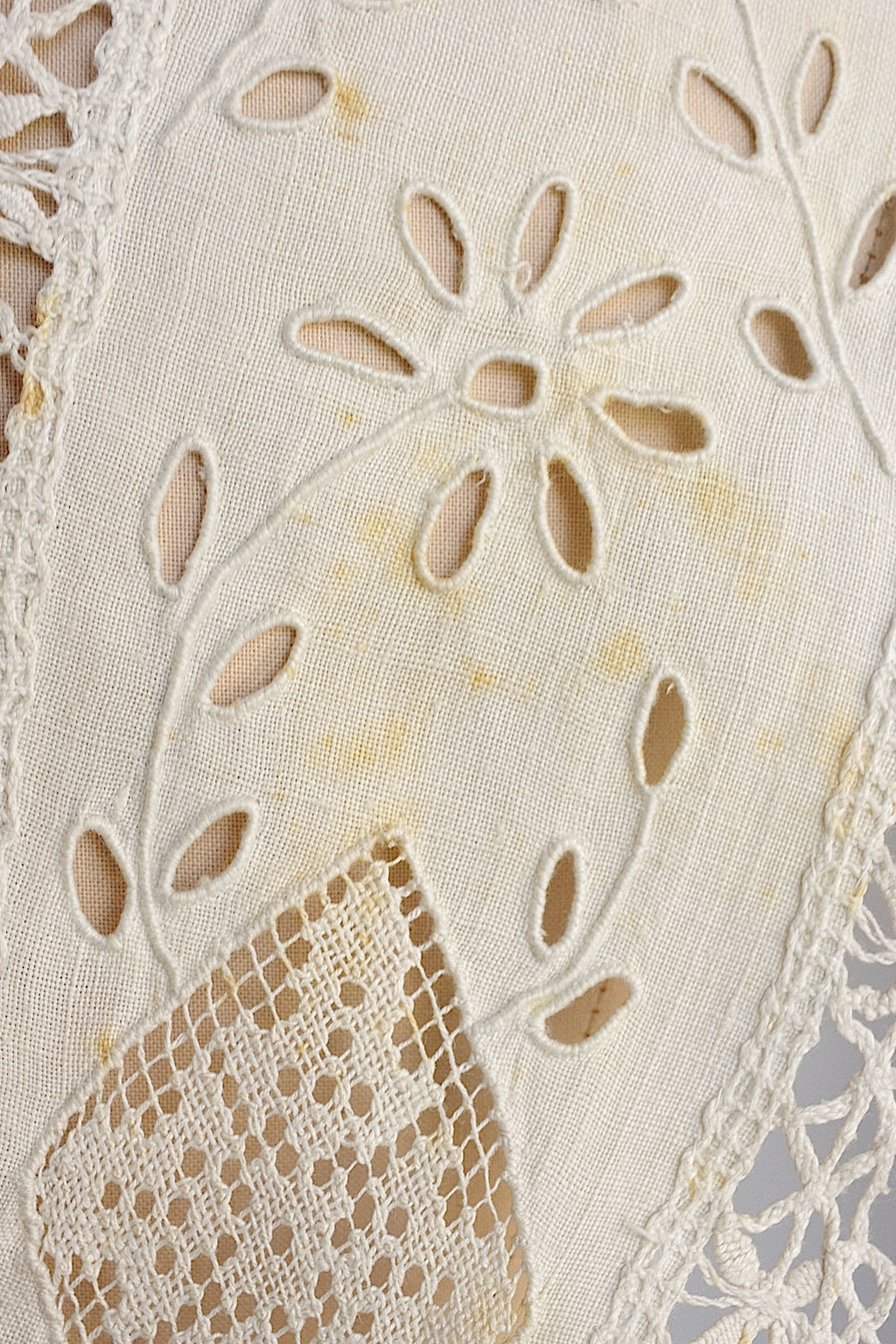 アンティークレース　dentelle ancienne　首周り .FR a l'epoque