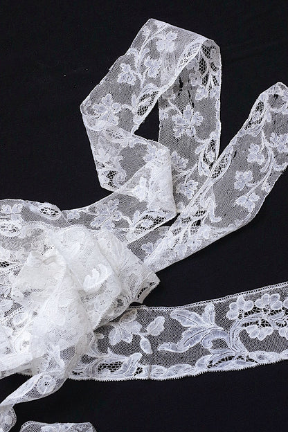 アンティークレース　dentelle ancienne　93cm 130cm .FR a l'epoque
