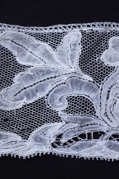 アンティークレース　dentelle ancienne　93cm 130cm .FR a l'epoque