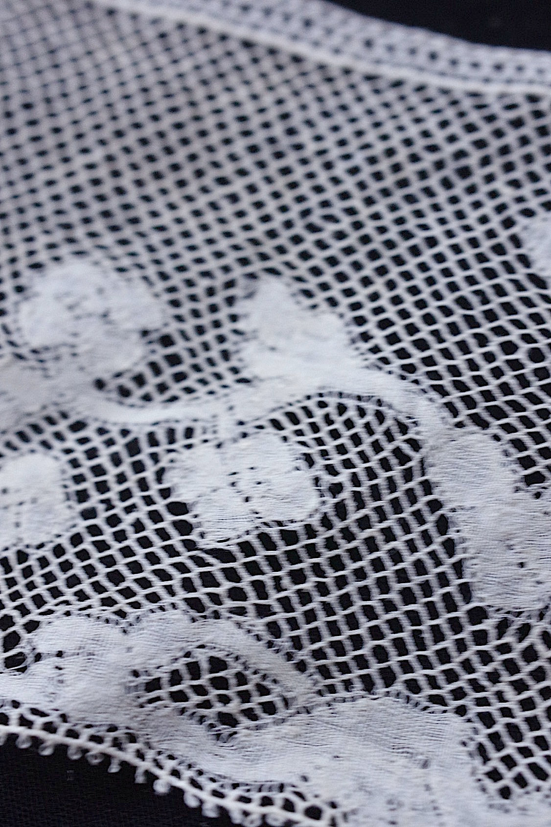 アンティークレース　dentelle ancienne　70cm 95cm .FR a l'epoque