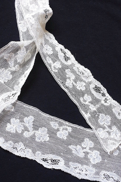 アンティークレース　dentelle ancienne　70cm 95cm .FR a l'epoque