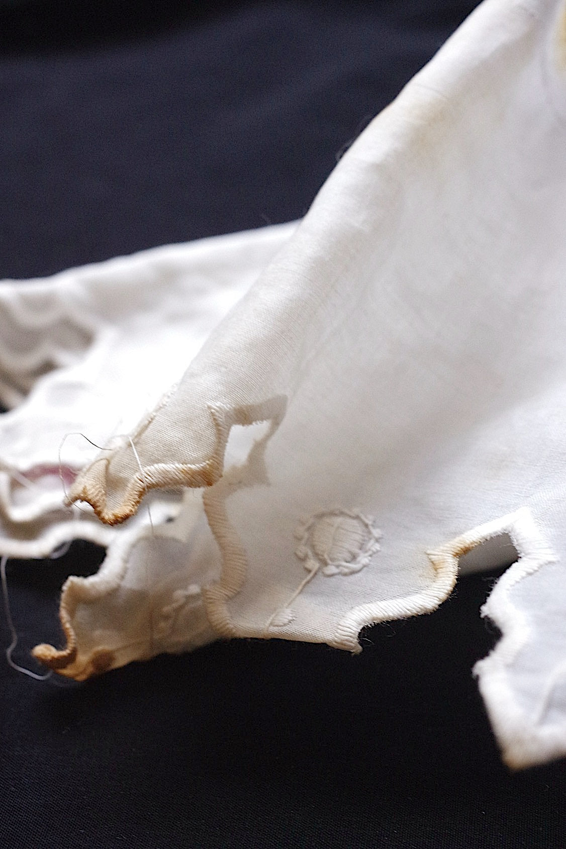 アンティークレース　dentelle ancienne　224cm 90cm .FR a l'epoque