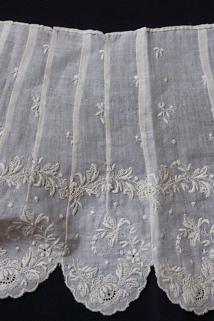 アンティークレース　dentelle ancienne　224cm 90cm .FR a l'epoque