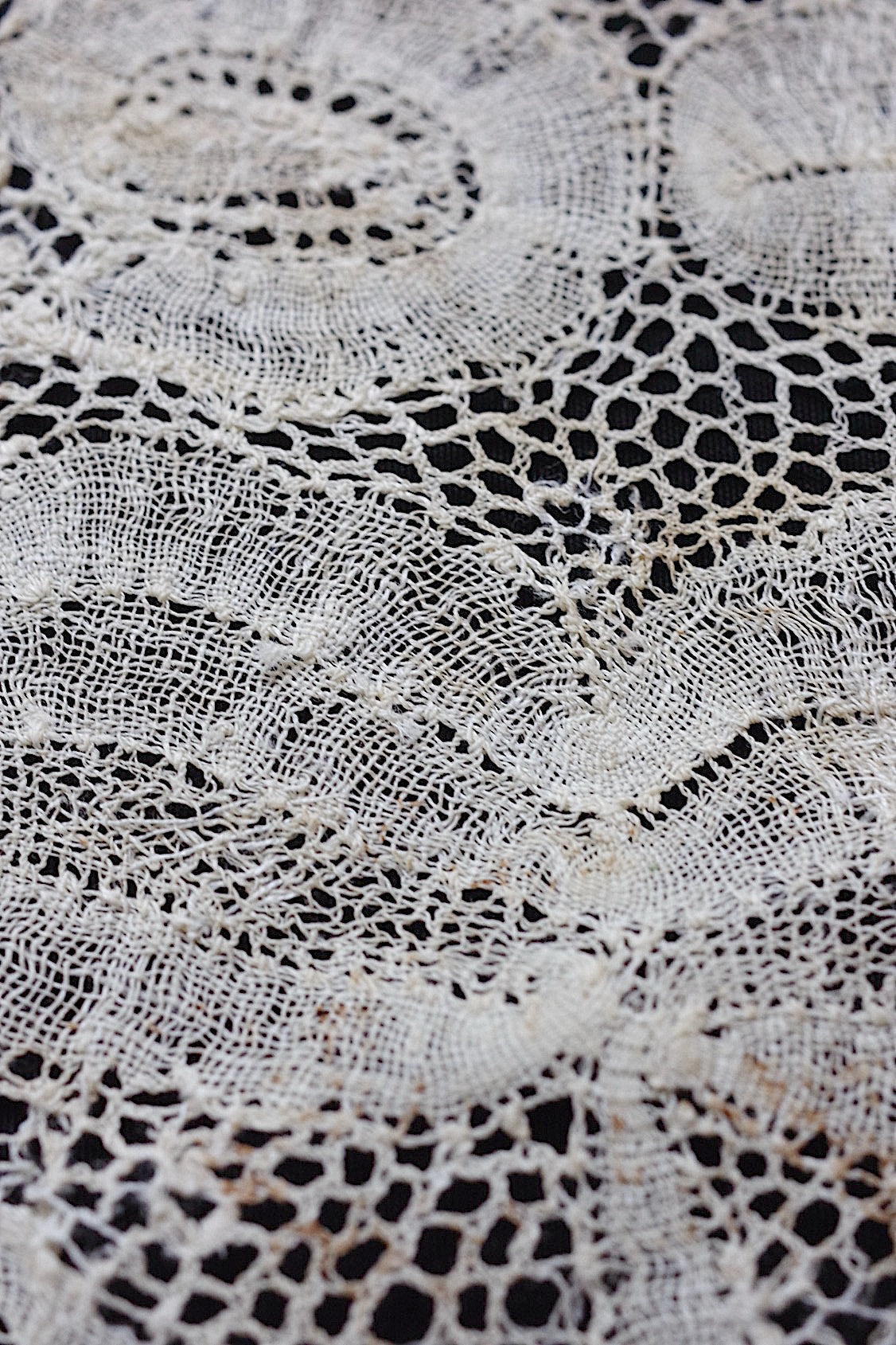 アンティークレース　dentelle ancienne　190cm .FR a l'epoque