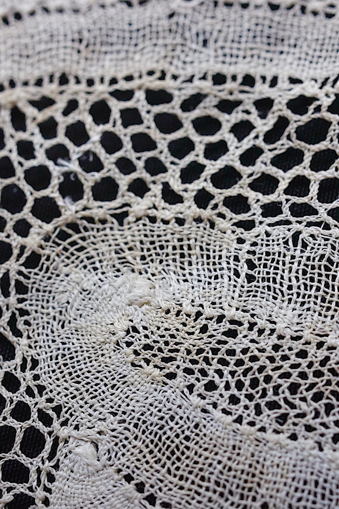 アンティークレース　dentelle ancienne　190cm .FR a l'epoque