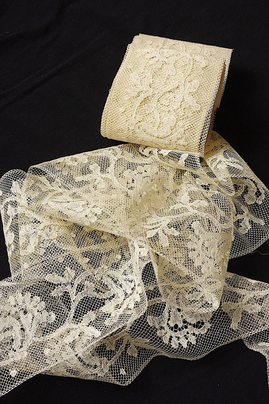 アンティークレース　dentelle ancienne　564cm .FR a l'epoque