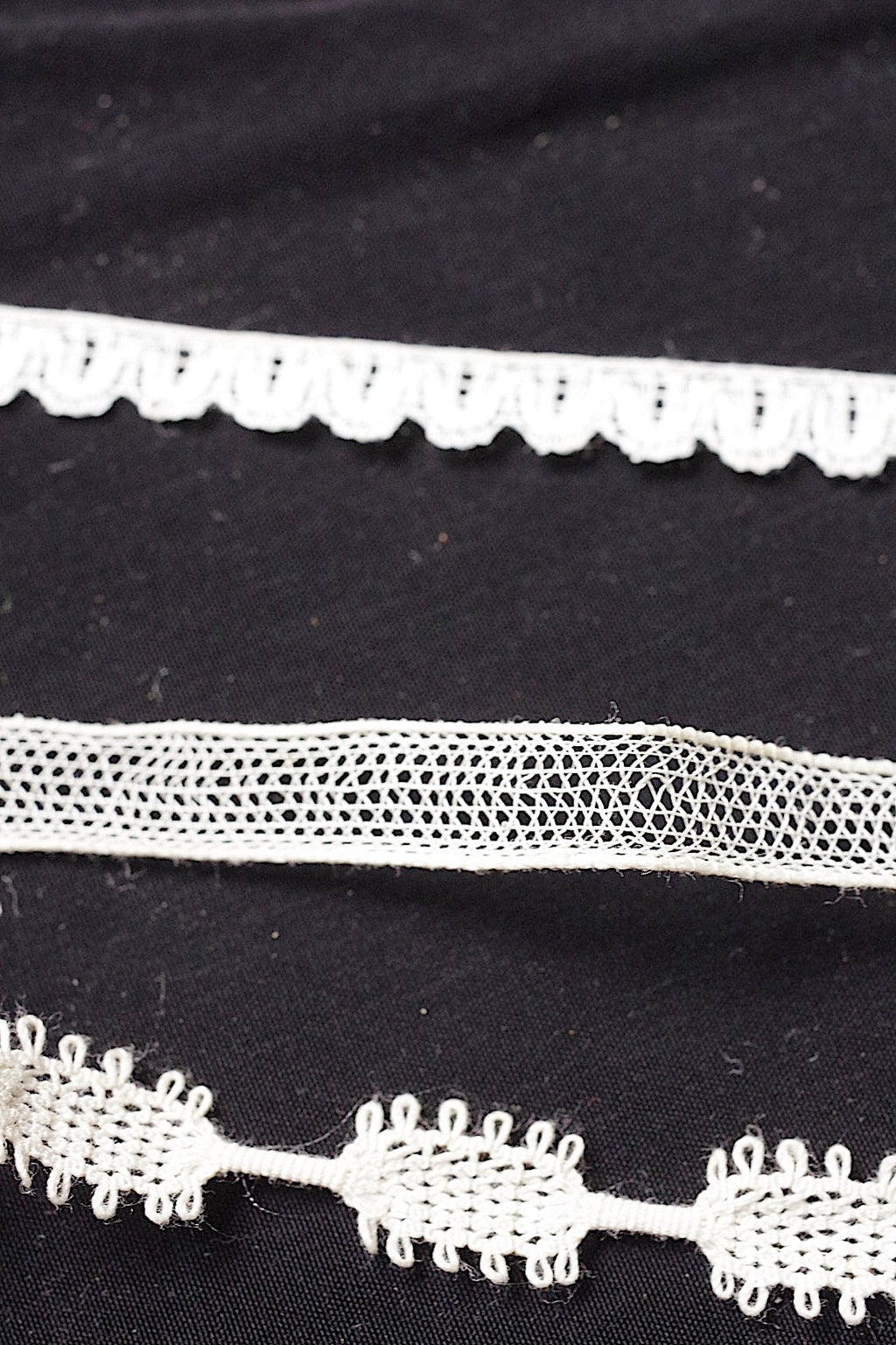 アンティークレース　dentelle ancienne　素材テープ .FR a l'epoque