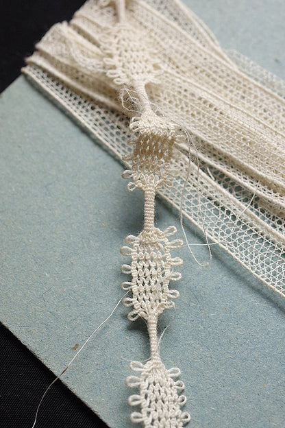 アンティークレース　dentelle ancienne　素材テープ .FR a l'epoque