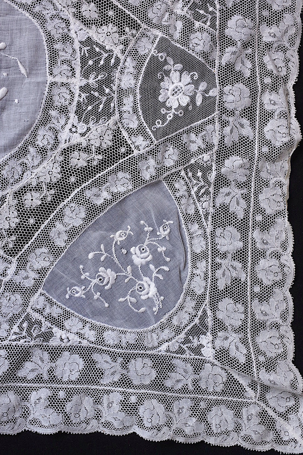 アンティークレース　dentelle ancienne　刺繍クロス .FR a l'epoque