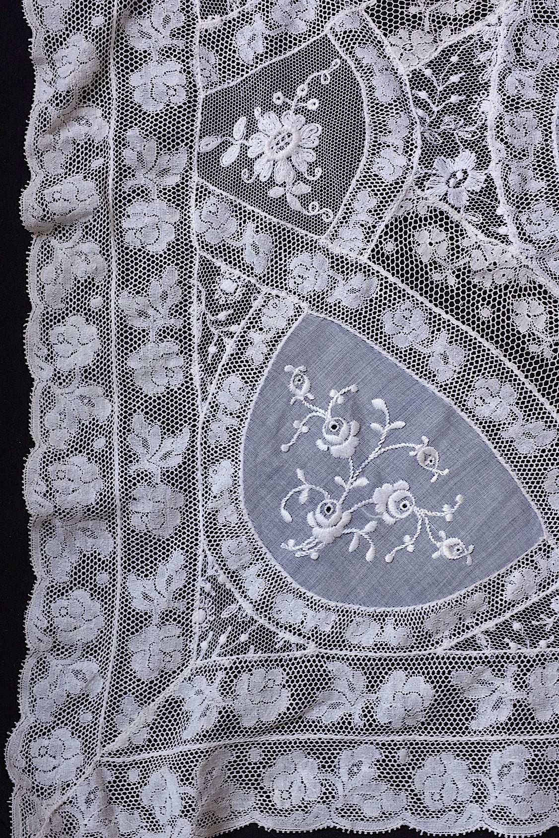 アンティークレース　dentelle ancienne　刺繍クロス .FR a l'epoque