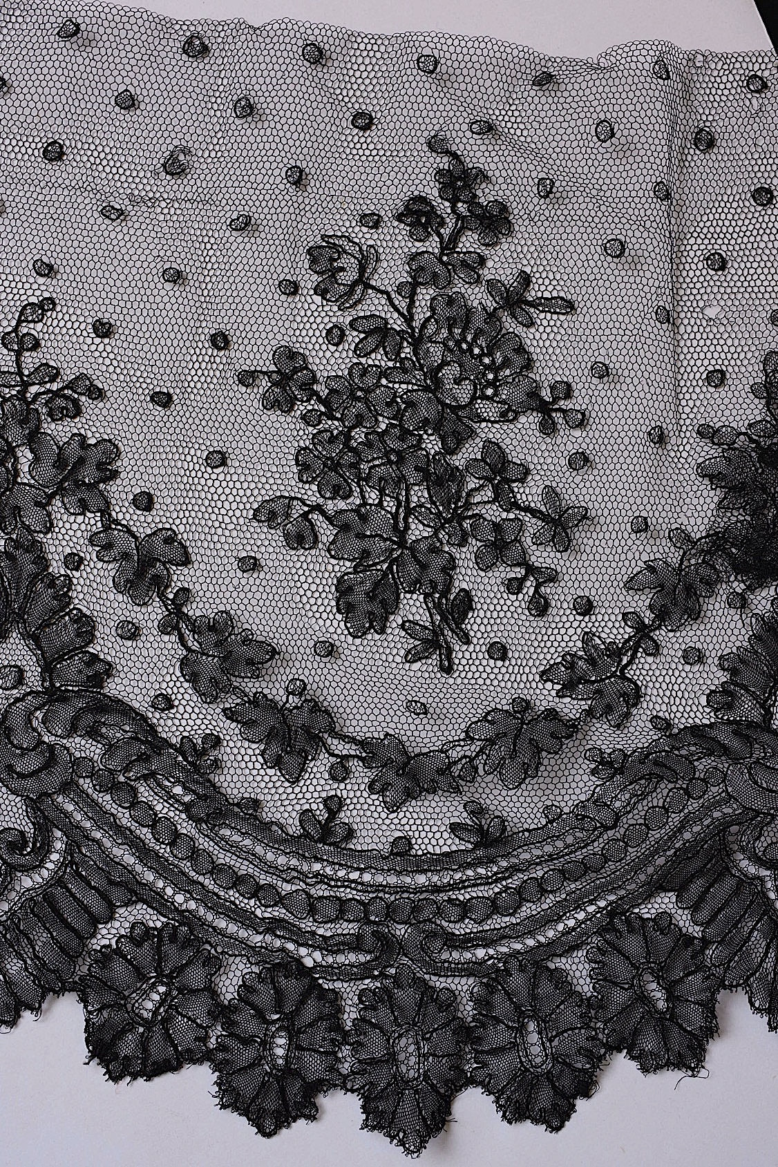 アンティークレース　dentelle ancienne　くろレース　2本 .FR a l'epoque