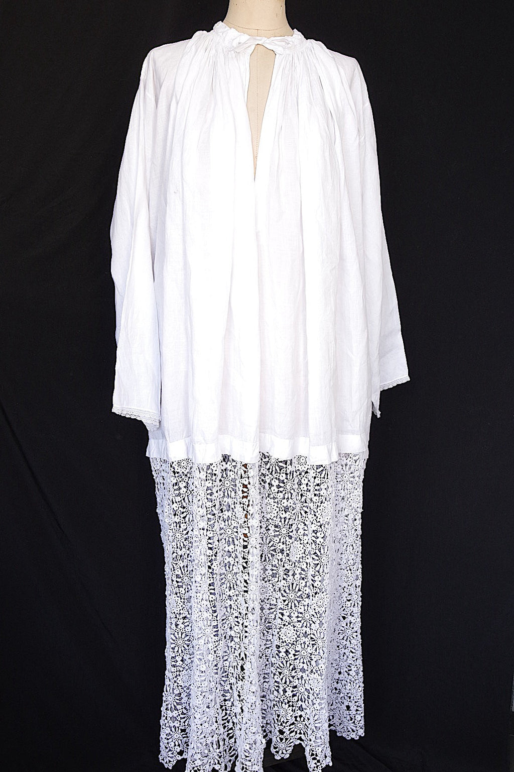 アンティーク司祭服　vêtement antique aube 2 .FR a l'epoque