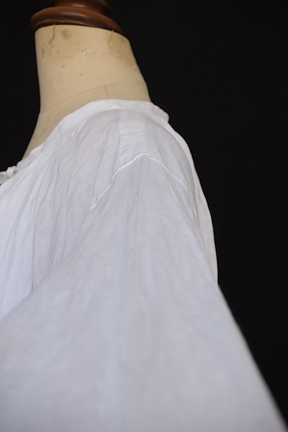 アンティーク司祭服　vêtement antique aube 3 .FR a l'epoque