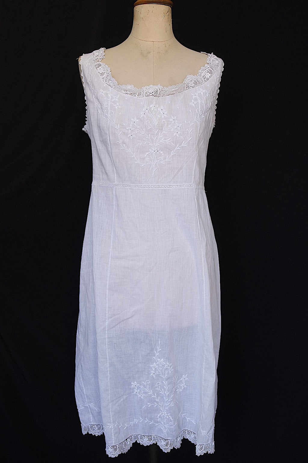 アンティークワンピース　vêtement antique 　 .FR a l'epoque