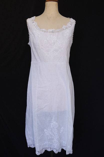 アンティークワンピース　vêtement antique 　 .FR a l'epoque