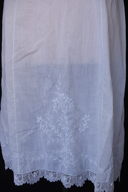 アンティークワンピース　vêtement antique 　 .FR a l'epoque