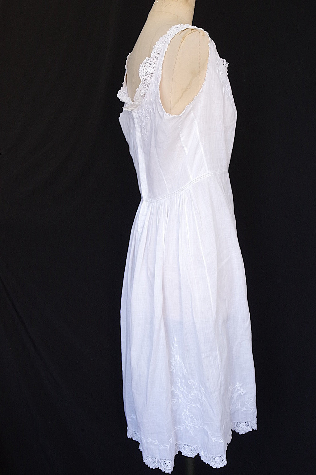 アンティークワンピース　vêtement antique 　 .FR a l'epoque