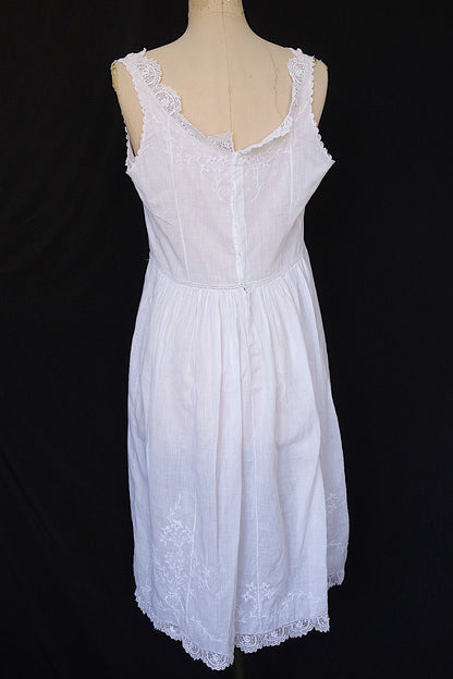 アンティークワンピース　vêtement antique 　 .FR a l'epoque