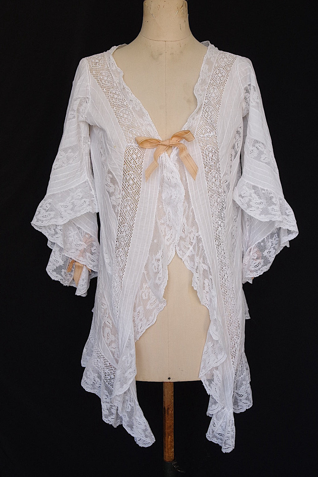 アンティークレース羽織　vêtement antique 　 .FR a l'epoque