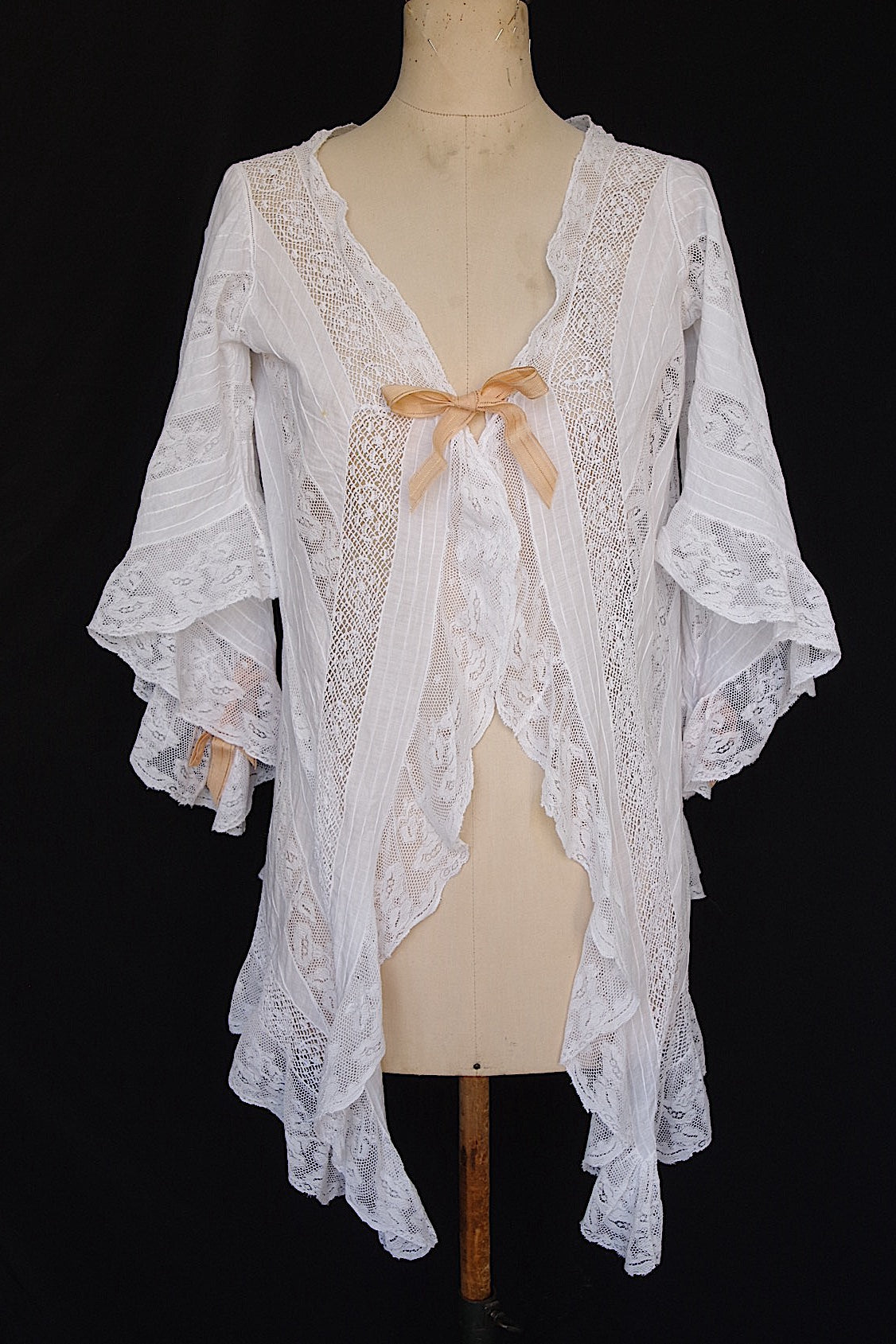 アンティークレース羽織　vêtement antique 　 .FR a l'epoque