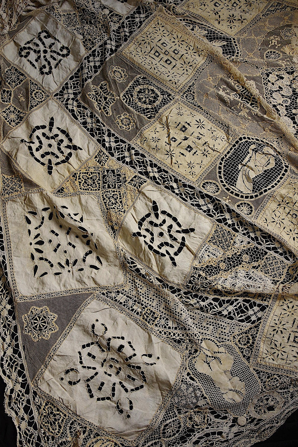 アンティーククロス　素材、回収用　antique  For materials2 .FR a l'epoque