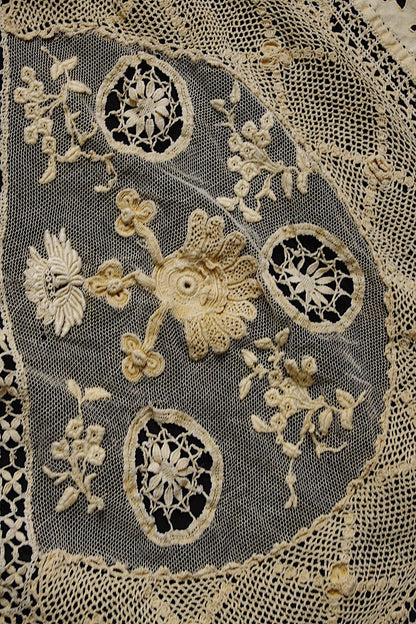 アンティーククロス　素材、回収用　antique  For materials2 .FR a l'epoque