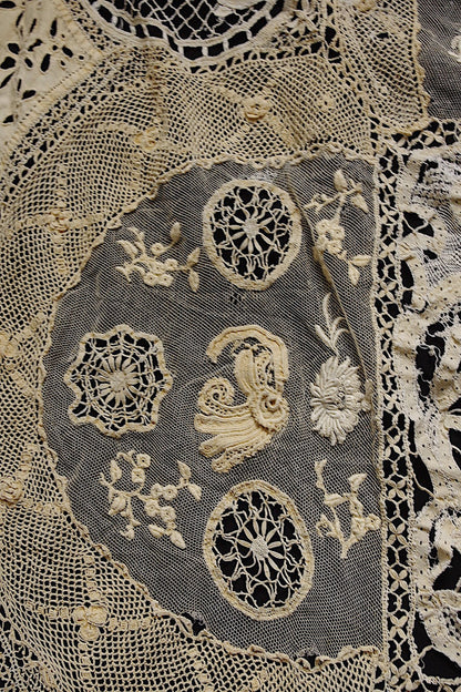 アンティーククロス　素材、回収用　antique  For materials2 .FR a l'epoque