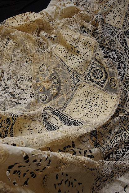 アンティーククロス　素材、回収用　antique  For materials2 .FR a l'epoque
