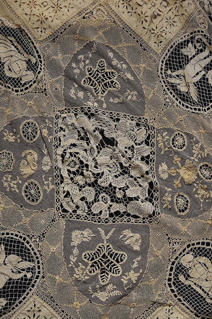 アンティーククロス　素材、回収用　antique  For materials2 .FR a l'epoque