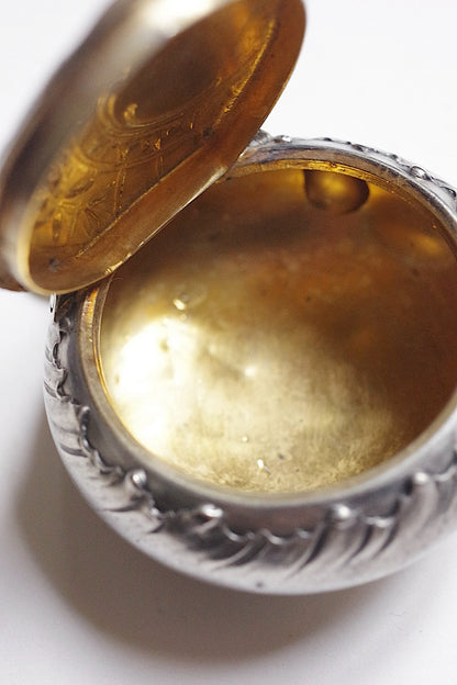 アンティーク雑貨　poudrier antique .FR a l'epoque