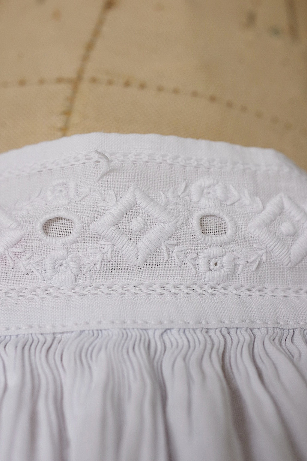 アンティークチュニック　antique vêtement  surplis .FR a l'epoque