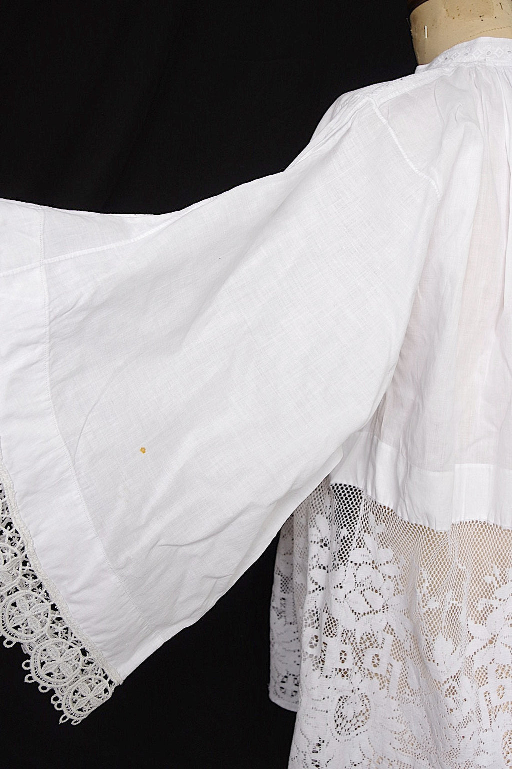 アンティークチュニック　antique vêtement  surplis .FR a l'epoque