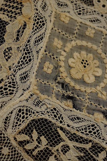 アンティークレース　dentelle ancienne 刺繍モチーフ .FR a l'epoque